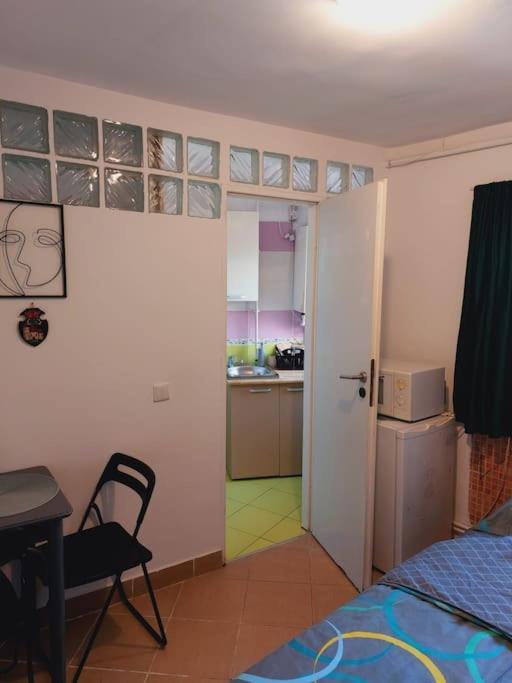 Tiny Studio Next To Unirii Appartamento *